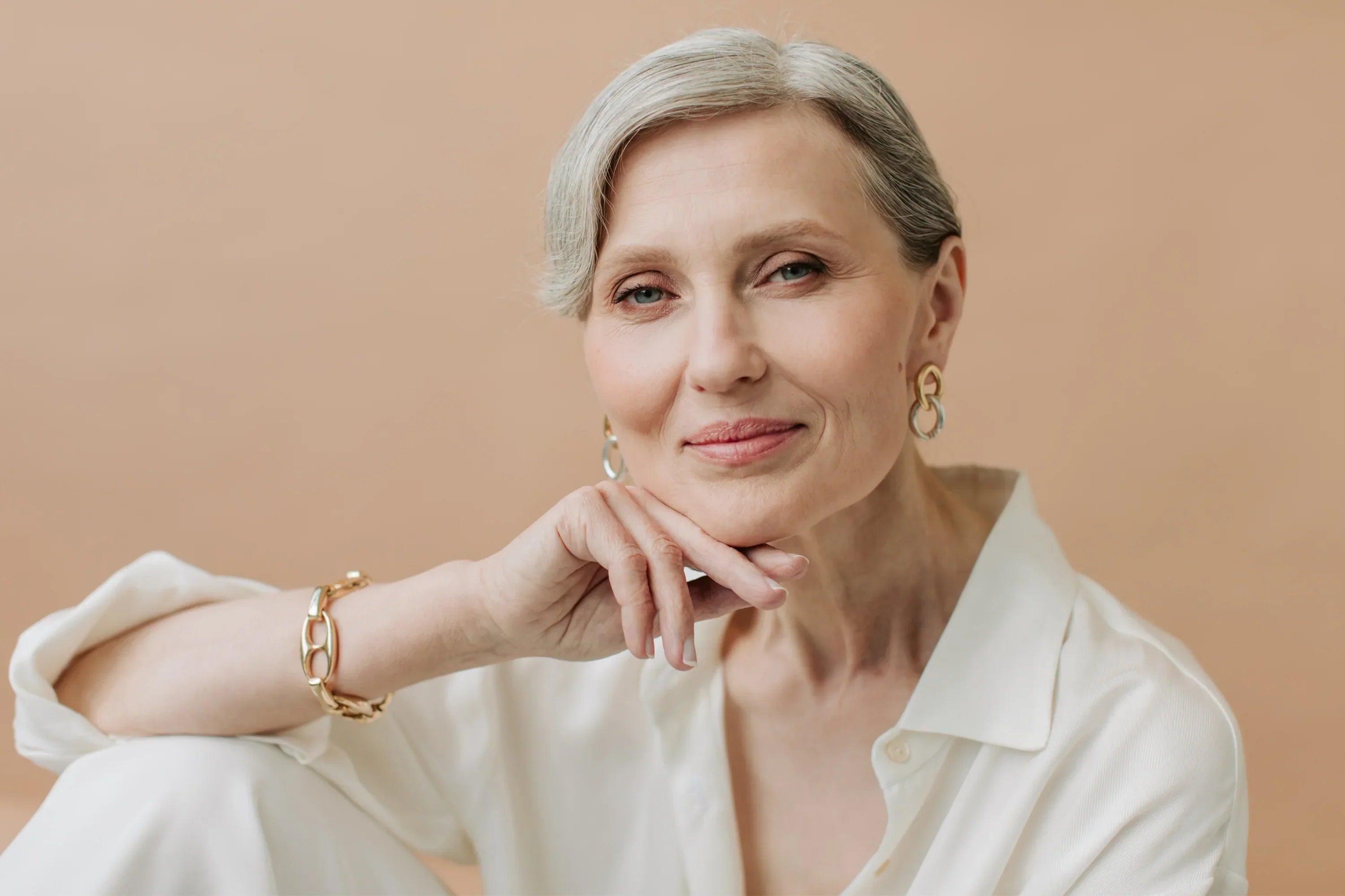 Die ultimative Pflegeroutine für reife Haut von innen und außen