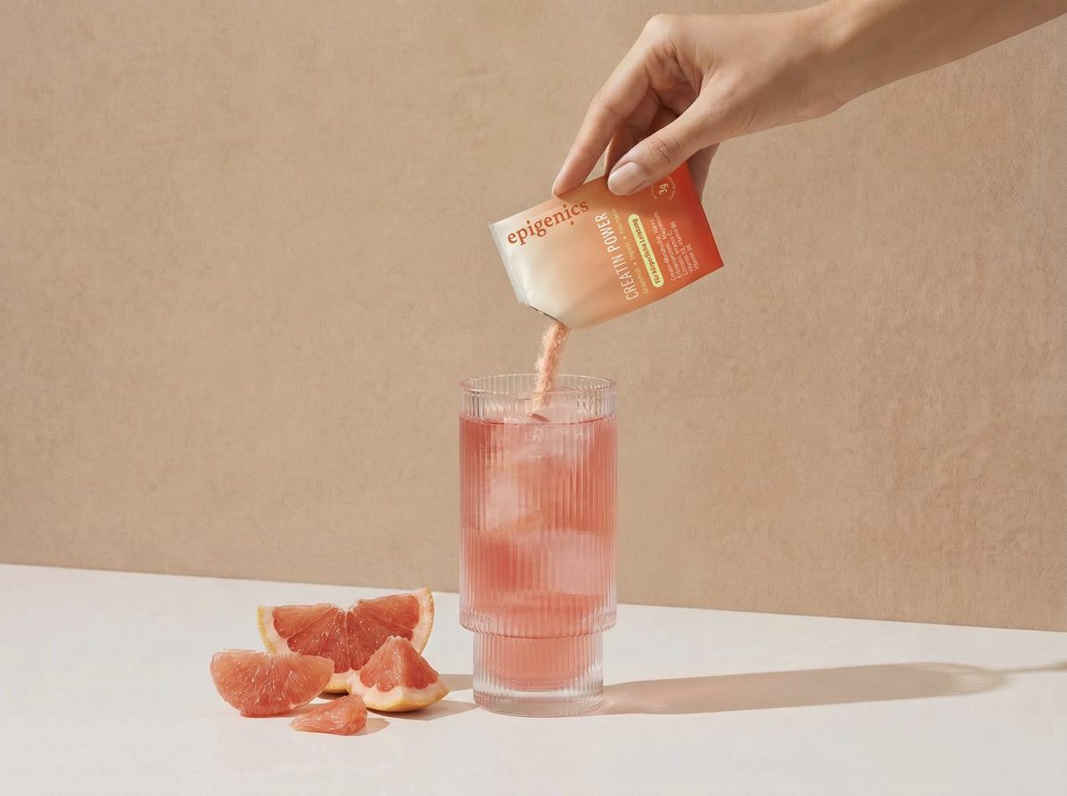 Creatin Power mit Grapefruit-Ingwer-Geschmack in Wasser eingerührt